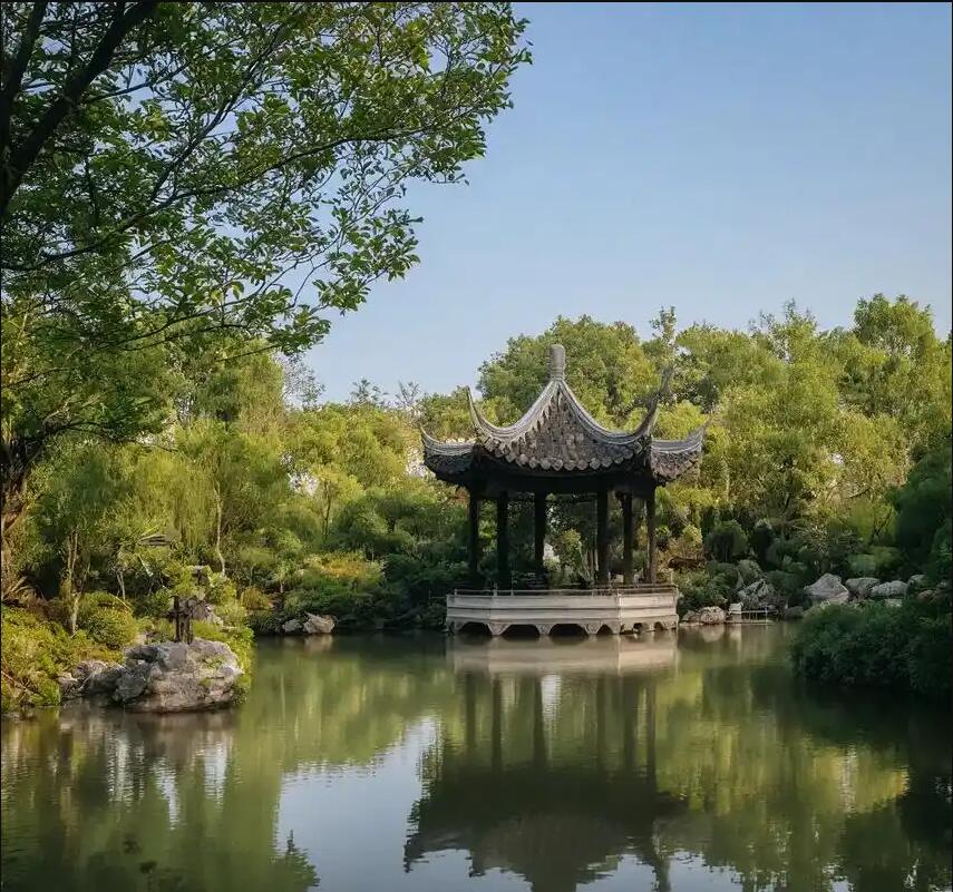 湖州狼狈餐饮有限公司